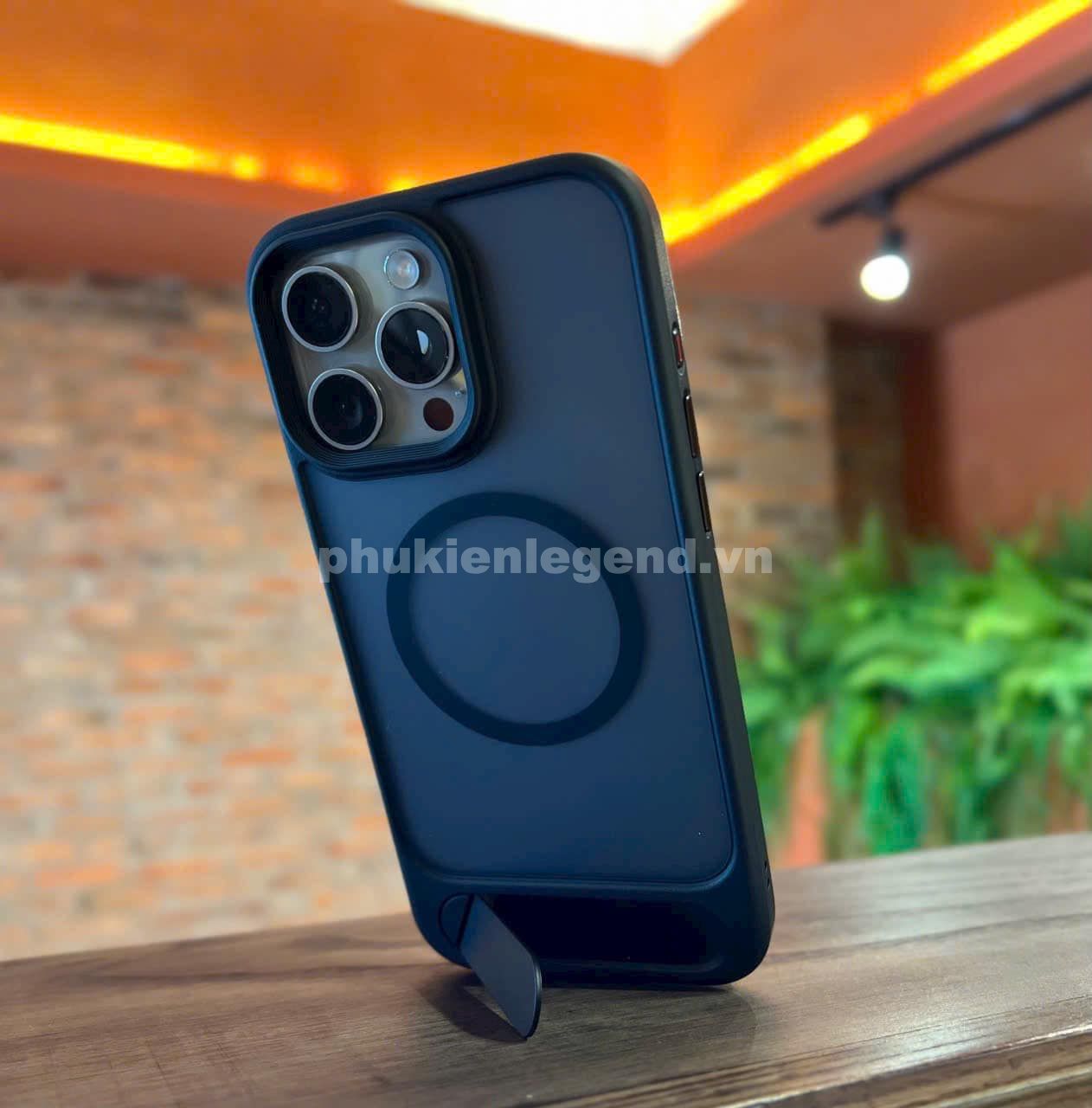 Ốp lưng cho iPhone 16 Pro hiệu Likgus VALOR hỗ trợ sạc từ , lưng nhám viền màu có giá đỡ kim loại , chống sốc chống va dập thời trang cao cấp - Hàng chính hãng