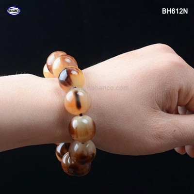 Vòng Tay sừng bò Châu Phi màu vân nưa (BH612N) Giúp Tâm Bạn Tĩnh - Sức Khỏe Bình An - Tài Lộc - Bracelet of HAHANCO