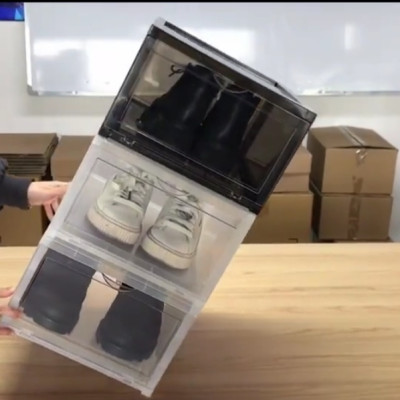 Combo 8 hộp đựng giày Sneaker Box + tặng chai,xịt vệ sinh sneaker đa năng kèm bàn chải