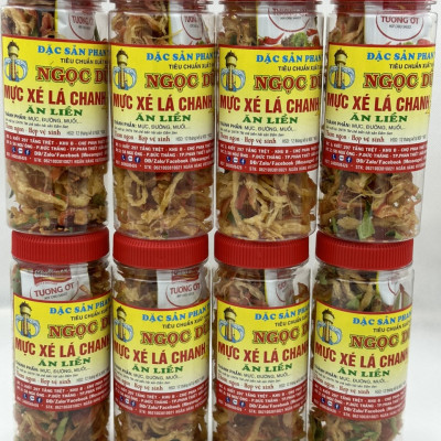 Mực xé lá chanh gói 1 kg đã chế biến ăn liền ngon ơi là ngon của shop Đặc Sản Biển Phan Thiết NGỌC DŨNG. Hạn sử dụng 12 tháng kể từ ngày đặt hàng