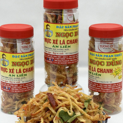 Mực xé lá chanh gói 1 kg đã chế biến ăn liền ngon ơi là ngon của shop Đặc Sản Biển Phan Thiết NGỌC DŨNG. Hạn sử dụng 12 tháng kể từ ngày đặt hàng