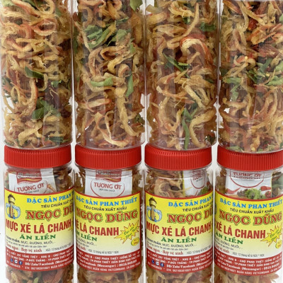 Mực xé lá chanh gói 1 kg đã chế biến ăn liền ngon ơi là ngon của shop Đặc Sản Biển Phan Thiết NGỌC DŨNG. Hạn sử dụng 12 tháng kể từ ngày đặt hàng
