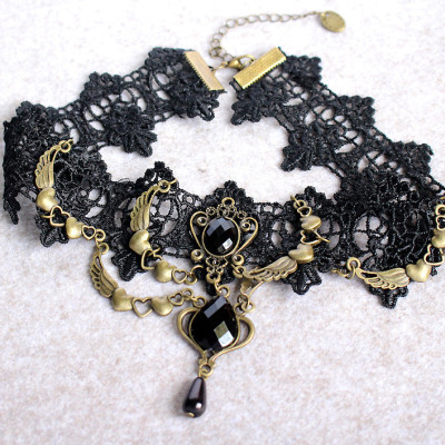 Vòng cổ choker vải retro trái tim đen dạ tiệc ấn tượng độc đáo