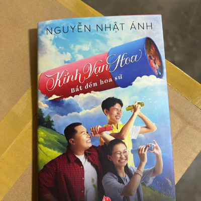 Sách Kính Vạn Hoa (Con Mả Con Ma + Bắt Đền Hoa Sứ) - Bản diện ảnh Tặng kèm Postcard