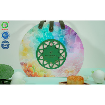 Hộp Bánh Trung Thu 4 bánh 1 trứng 150g - COMBO SUPER A8 - Thành Long - (600g) - VIỆT NAM