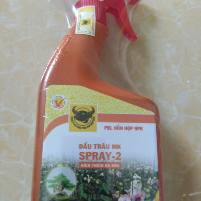 Phân bón đầu trâu dạng xịt SPRAY 2 chuyên kích thích ra hoa DTSP
