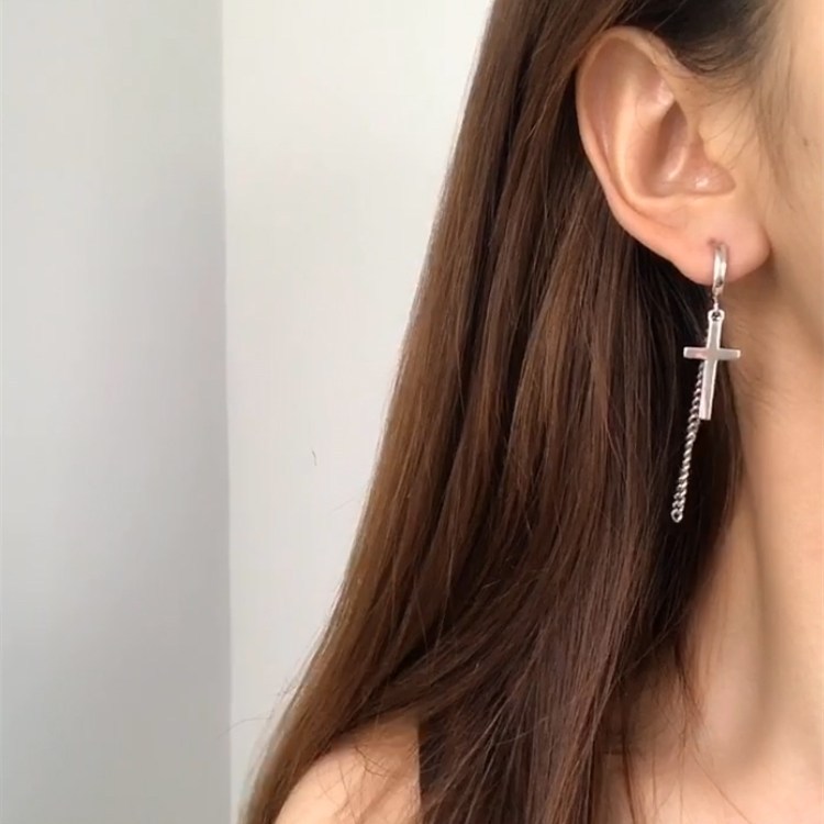 Bông tai chữ thập hiện đại cá tính 1 đôi