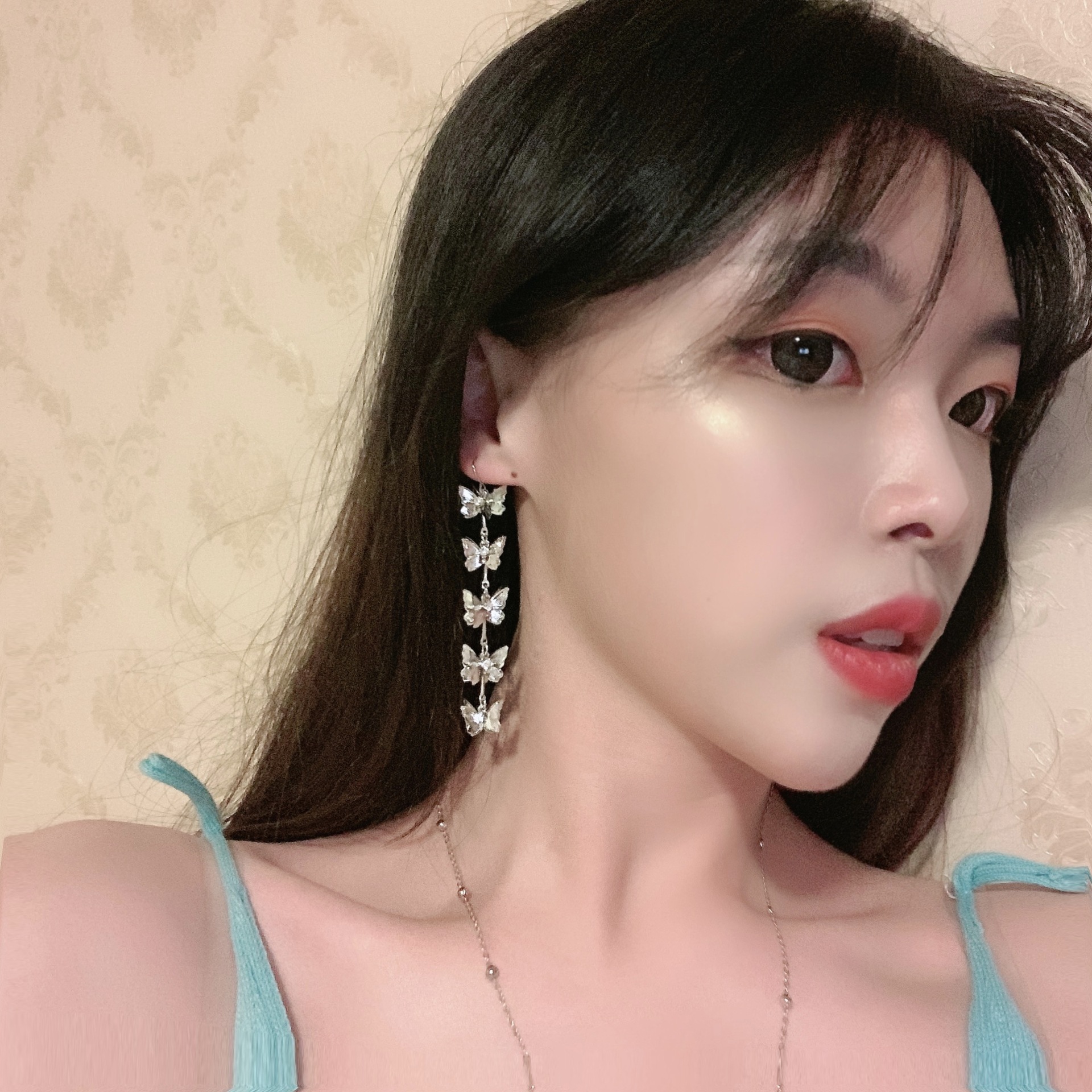 Bông tai cánh bướm xỏ lỗ móc tinh xảo thời thượng
