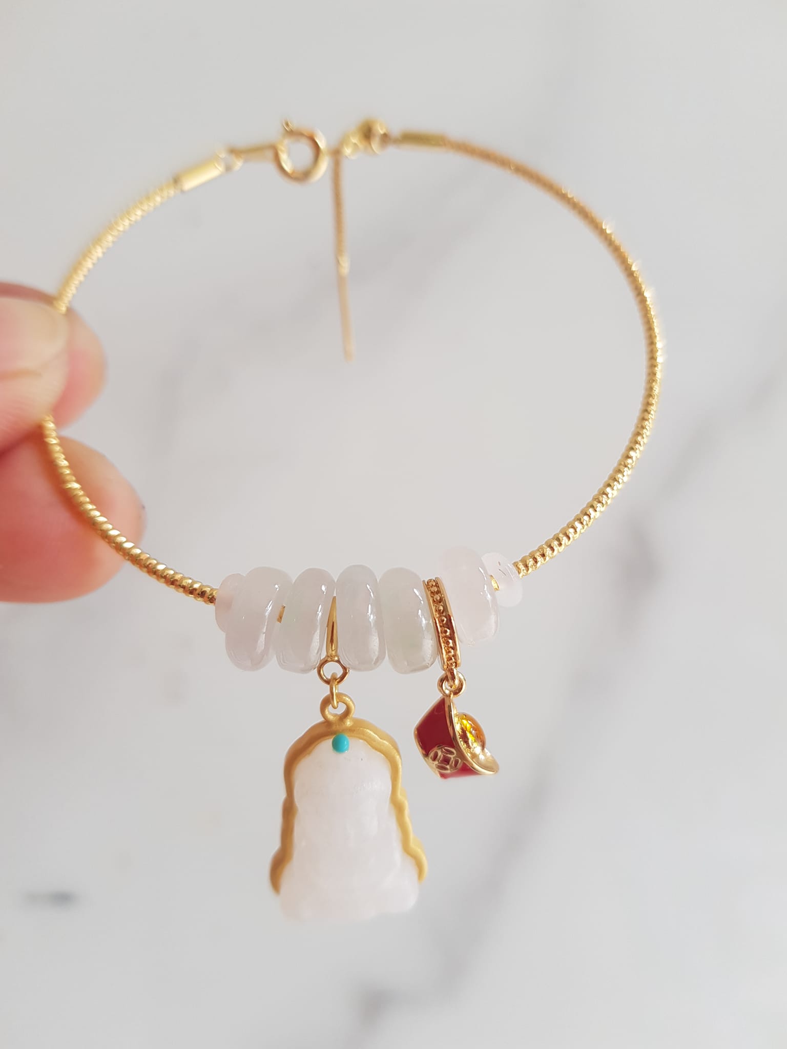 Vòng Tay Charm Phối 5 Đồng tiền đá cẩm thạch trắng tự nhiên Phối mặt phật đá cẩm thạch trắng thỏi vàng đỏ may mắn vòng màu vàng rất xinh Chuẩn hợp may mắn nữ mệnh kim mệnh thủy đeo ạ