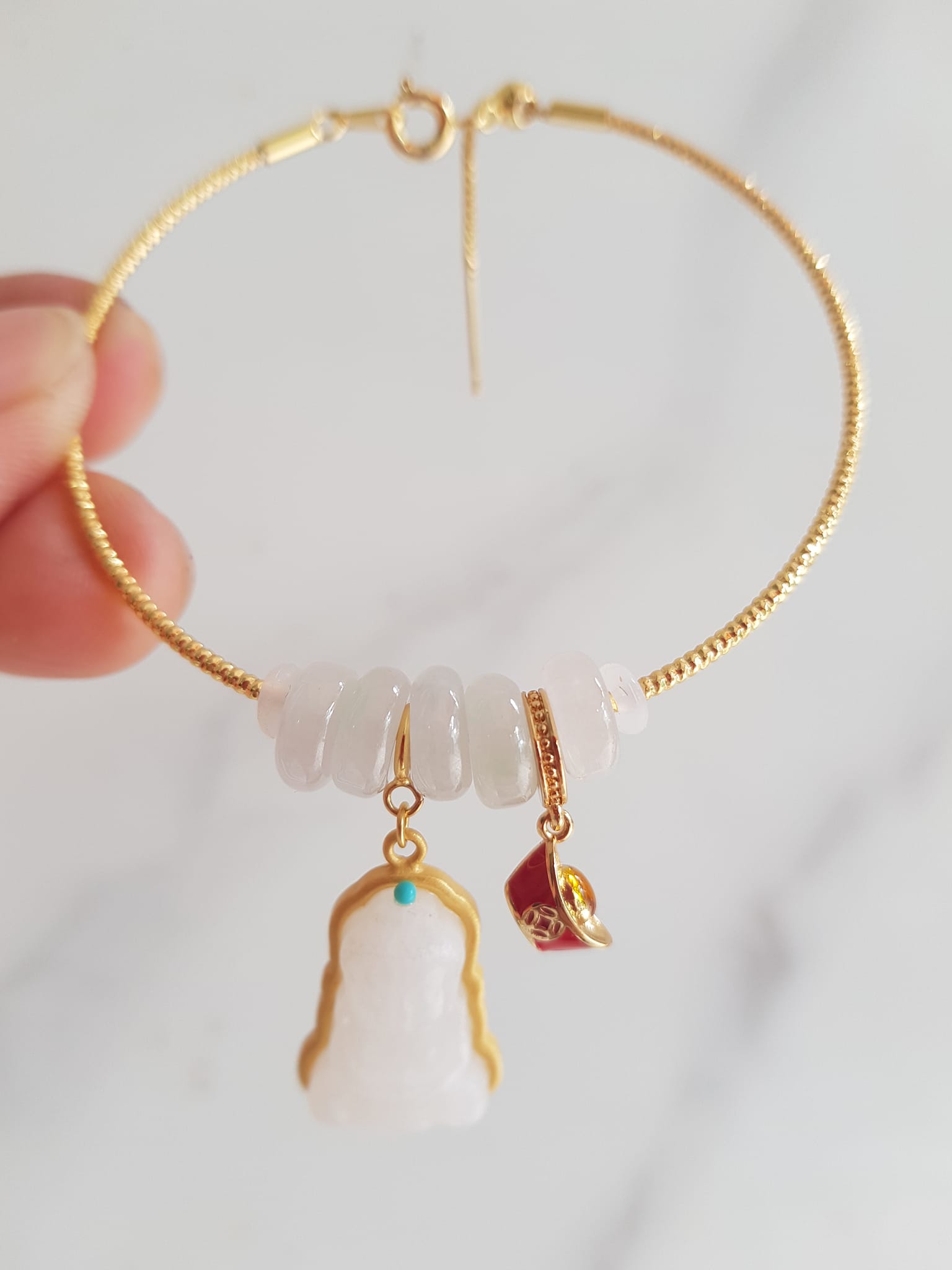 Vòng Tay Charm Phối 5 Đồng tiền đá cẩm thạch trắng tự nhiên Phối mặt phật đá cẩm thạch trắng thỏi vàng đỏ may mắn vòng màu vàng rất xinh Chuẩn hợp may mắn nữ mệnh kim mệnh thủy đeo ạ