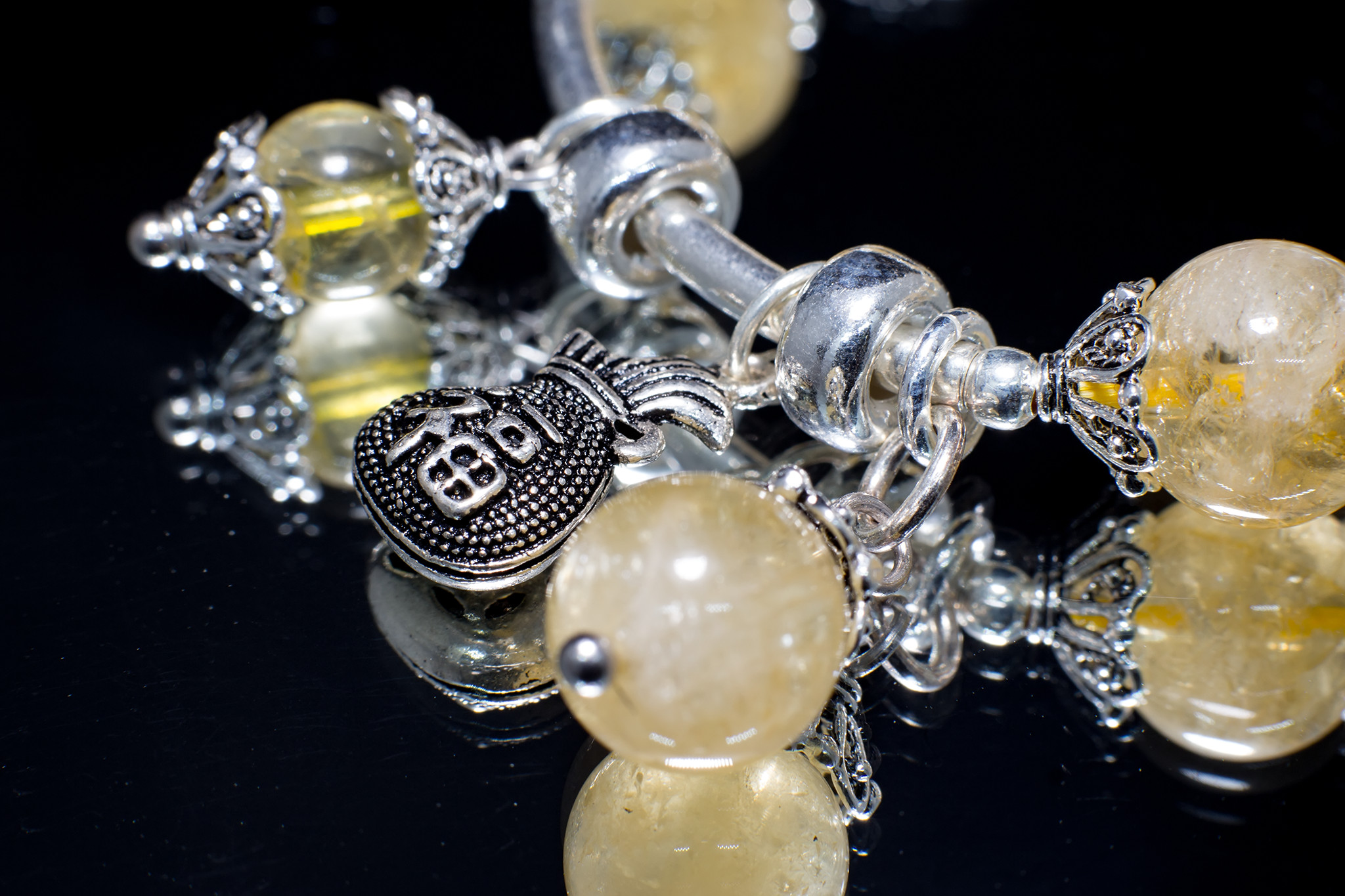 Vòng phong thủy Thạch anh vàng (Citrine) tự nhiên AAAA #VT025