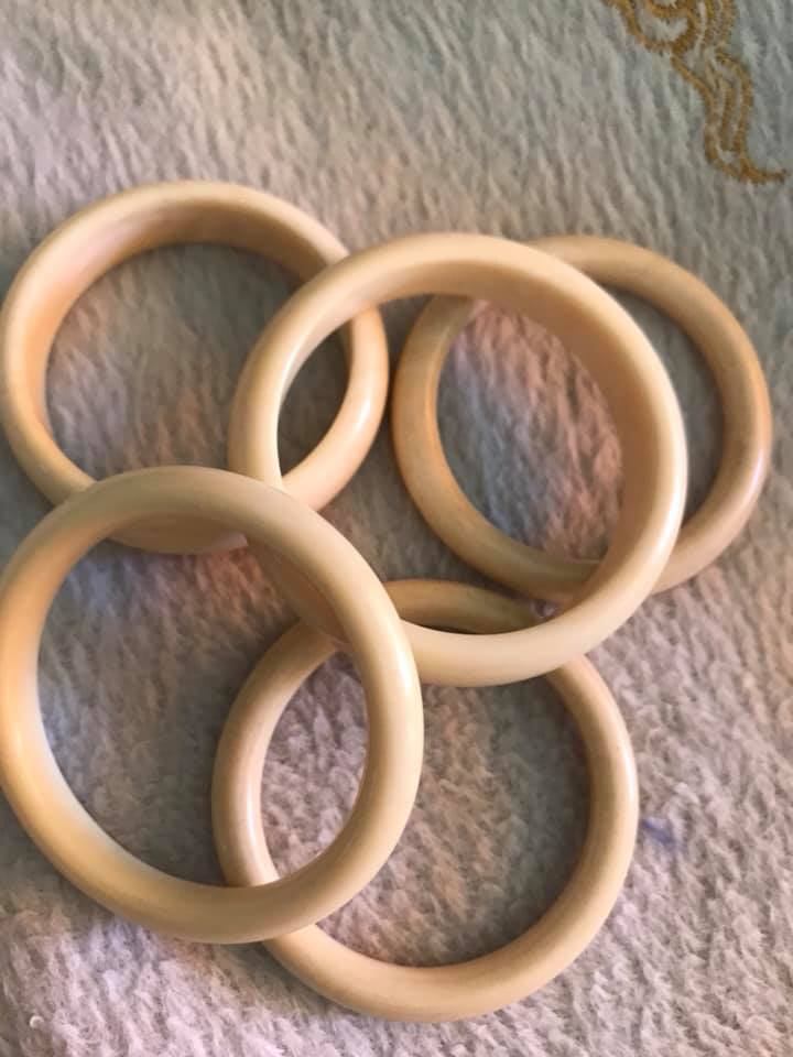 Vòng Đeo Tay Cho Bé đeo 6 tháng -3 tuổi Màu Trắng Giả Ngà Hay Gọi Xương Mỹ Nghệ Ni 37mm -41mm