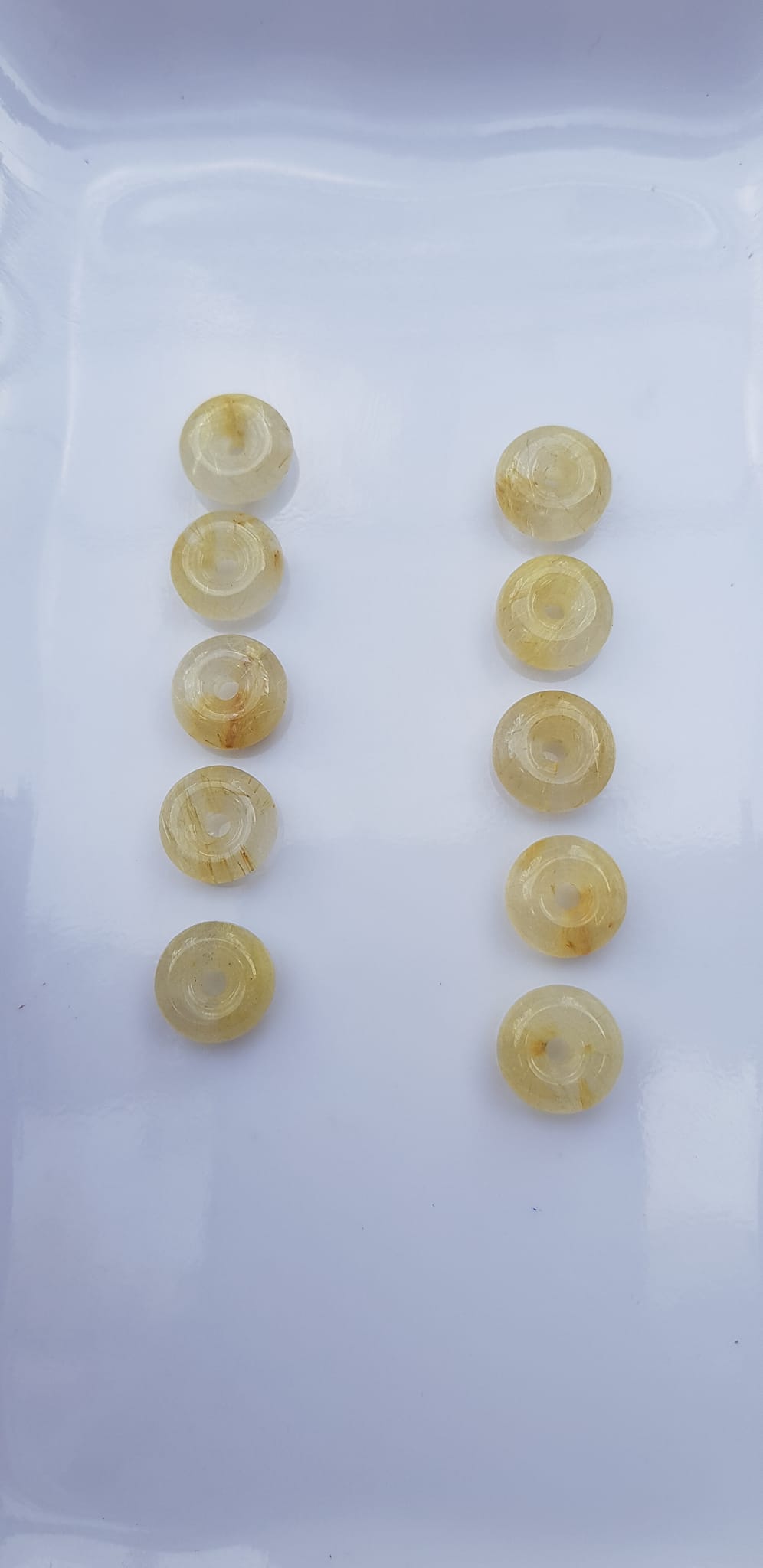 Bộ Trang Sức Phong Thủy 5 Đồng tiền đá thạch anh tóc vàng may mắn tài lộc Size đk 10mm x cao 4,5mm x lỗ 2mm mệnh Kim mệnh Thổ và mệnh Thủy Nữ phối lên bộ lắc tay hay mặt dây chuyền vàng đeo xinh đẹp may mắn ạ