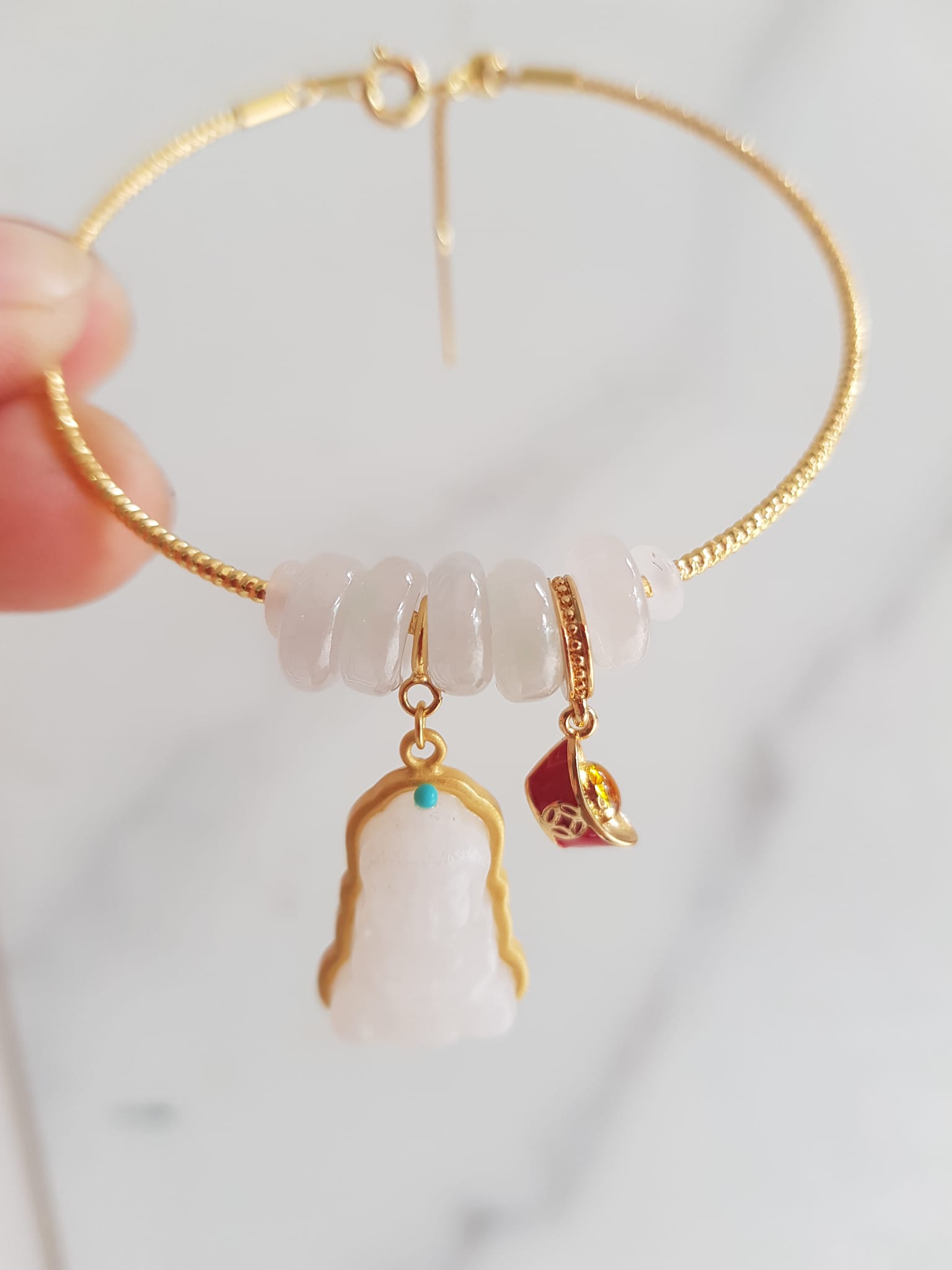 Vòng Tay Charm Phối 5 Đồng tiền đá cẩm thạch trắng tự nhiên Phối mặt phật đá cẩm thạch trắng thỏi vàng đỏ may mắn vòng màu vàng rất xinh Chuẩn hợp may mắn nữ mệnh kim mệnh thủy đeo ạ