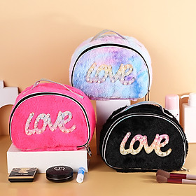 Túi đựng mỹ phẩm chữ LOVE , đựng đồ trang điểm , cá nhân , có quai xách chắc chắn ,đường may tỉ  mỉ , chống thấm , họa tiết trẻ trung ,trang nhã , rất hợp đi chơi , du lịch , tiệc 