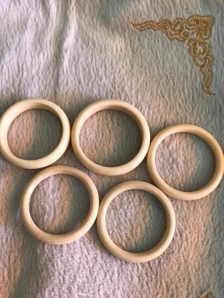 Vòng Đeo Tay Cho Bé đeo 6 tháng -3 tuổi Màu Trắng Giả Ngà Hay Gọi Xương Mỹ Nghệ Ni 37mm -41mm