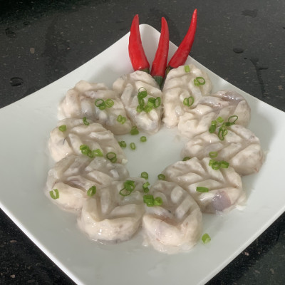 CHẢ TÔM TƯƠI HÌNH CHIẾC LÁ 130G EB MALAYSIA
