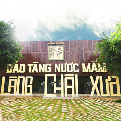 Muối ớt đỏ chanh tắc cao cấp Làng Chài Xưa, nguyên liệu tươi, thơm ngon đặc biệt, chai thủy tinh 300gr