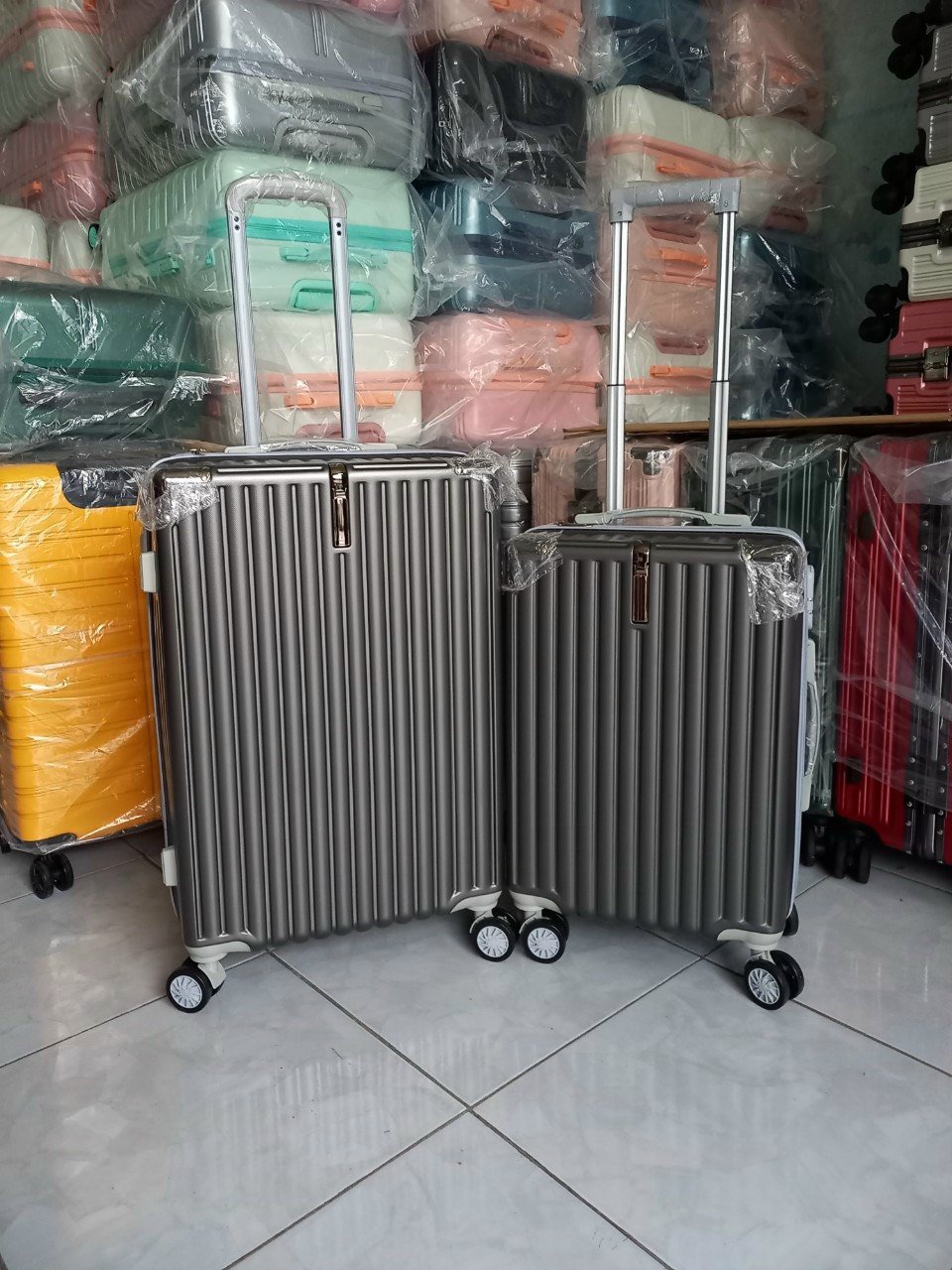 Bộ 2 cái Vali kéo du lịch gia đình Tundo nhựa ốp góc chống va đập size 20 và 24 đủ màu lựa chọn