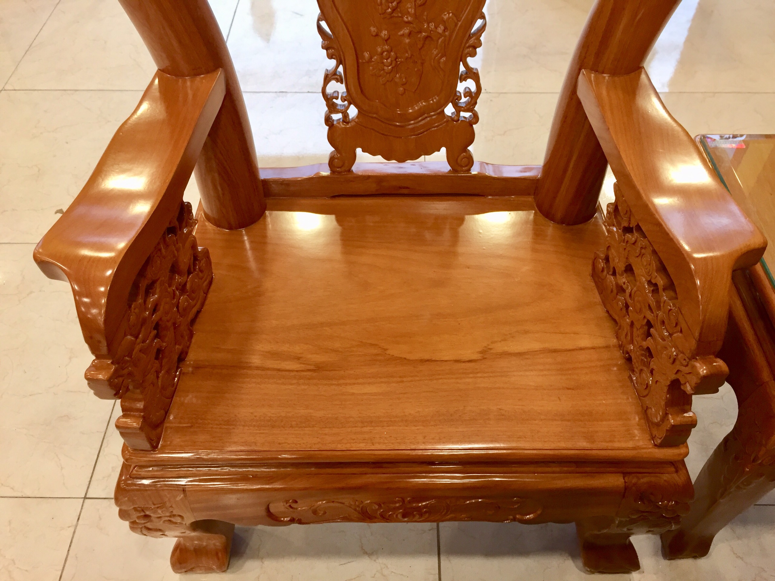 Bộ bàn ghế chạm đào tay rồng gỗ gõ đỏ tay 10