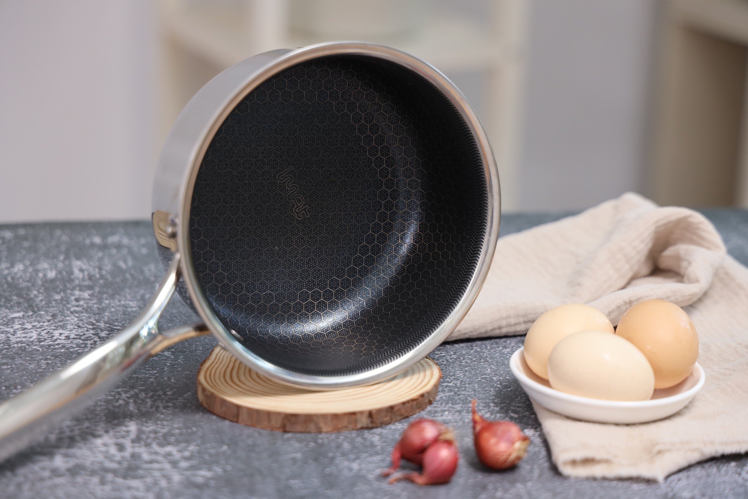 Hàng chính hãng: Nồi inox chống dính iMAT Hybrid các size 16|18|22|26cm. Dùng để nấu, kho, chiên...