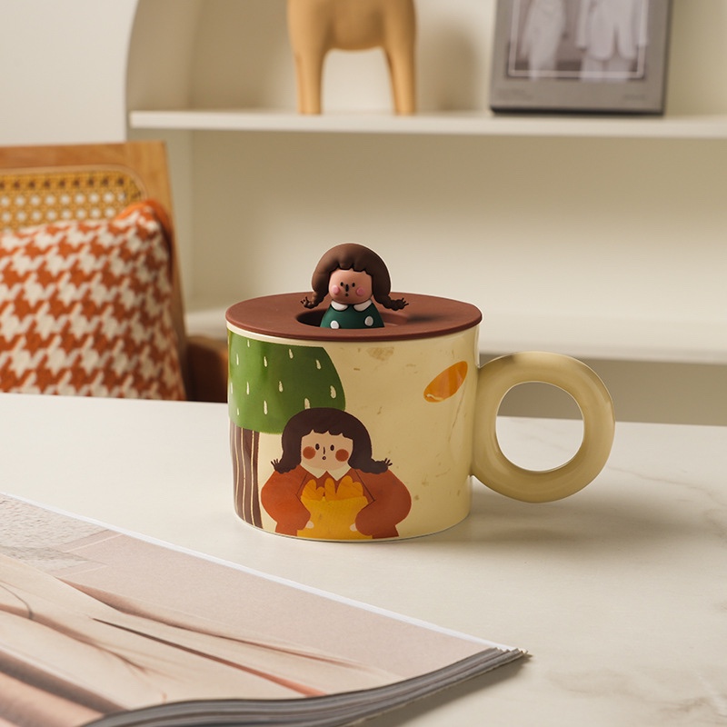 Ly sứ bé gái nhiều họa tiết Cute có kèm nắp Silicon (Họa tiết giao ngẫu nhiên)
