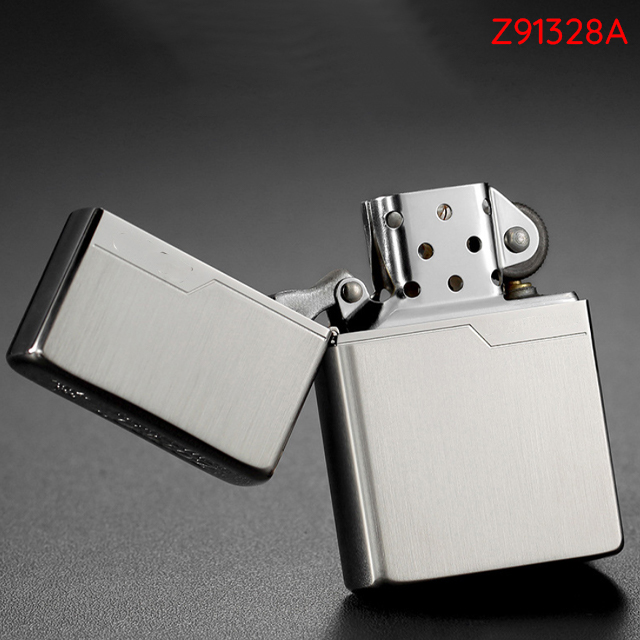 Vỏ Hột Quẹt Bật Lửa Hộp Quẹt Xăng Đá Zorro Z91328 Họa Tiết Xước Mịn - Giao Màu Ngẫu Nhiên
