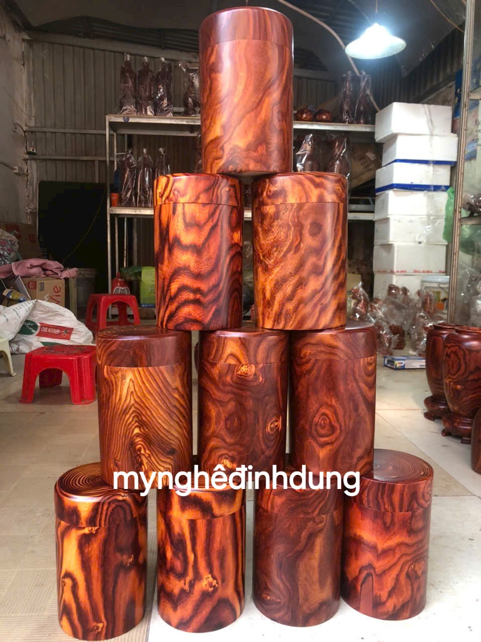 Hộp đựng trà ( chè) để bàn bằng gỗ trắc cao 20x11cm