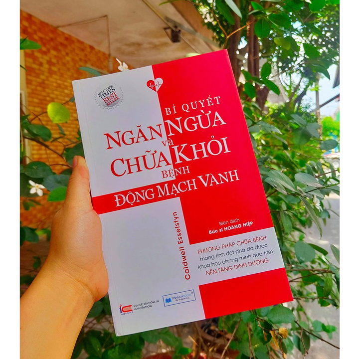 Combo sách: Ăn lành sống mạnh Trái đất thêm xanh + Bí mật dinh dưỡng cho sức khỏe toàn diện (TB) + Toàn Cảnh Dinh Dưỡng - Thức Tỉnh Và Hành Động + Bí quyết ngăn ngừa và chữa khỏi bệnh Độn mạch vành