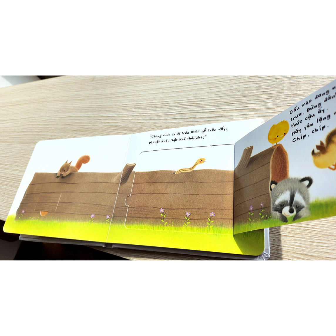 Bạn Của Gà Con - Sách Bố Mẹ Chơi Cùng Con