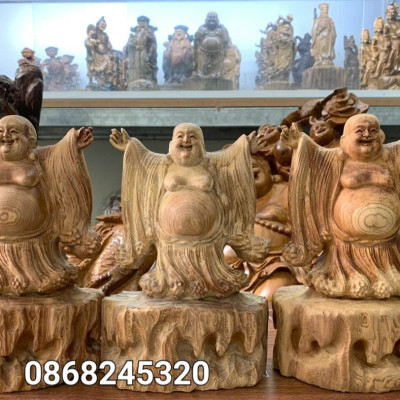 Tượng phật di lặc nghênh hỉ bằng gỗ ngọc am thơm nức kt 22×17×6cm