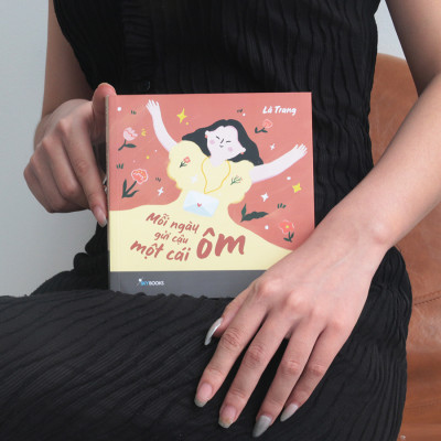 Sách - Mỗi Ngày Gửi Cậu Một Cái Ôm