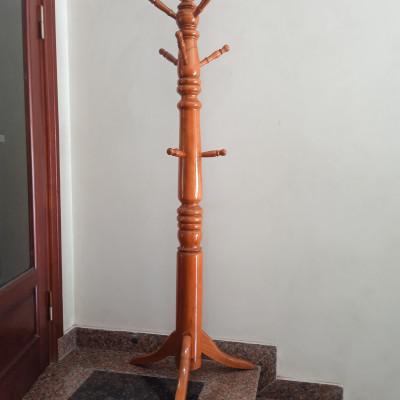Cây treo đồ bằng gỗ NH HOME cỡ to 9 móc màu nâu nhạt