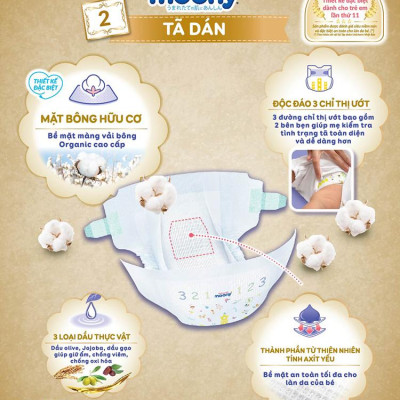 Tã/Bỉm dán Moony Natural Size NB- 63 miếng( bé< 5kg)