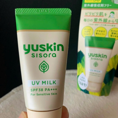 Sữa Chống Nắng Yuskin Sisora UV Milk Chiết Xuất Lá Tía Tô (Tuýp 40g)