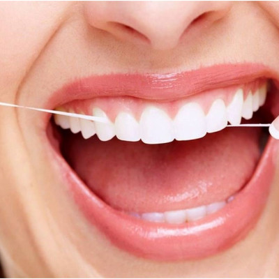 Chỉ nha khoa Sunstar Gum 40m, chế tác từ bọt biển kết hợp với Floss Nylon mềm mại và bền dai, an toàn khi sử dụng - nội địa Nhật Bản