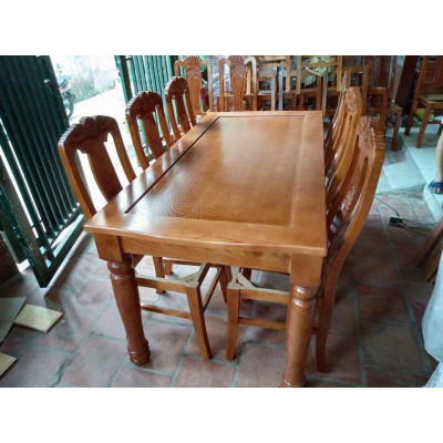 Bàn ghế ăn gỗ sồi nga tựa đục