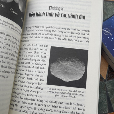 TRÁI ĐẤT VÀ HỆ MẶT TRỜI – Đặng Vũ Tuấn Sơn chủ biên – Tri Thức Trẻ Books – NXB Thanh Niên (Bìa mềm)