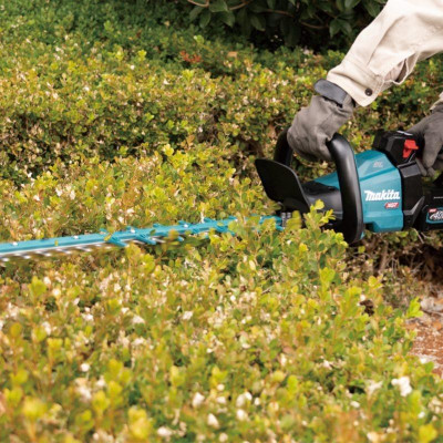 MÁY TỈA HÀNG RÀO DÙNG PIN 40V 750 MM MAKITA UH009GZ01 (KHÔNG KÈM PIN VÀ ĐẾ SẠC) - HÀNG CHÍNH HÃNG