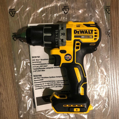 MÁY KHOAN PIN CẦM TAY 18V DEWALT  DCD791M1- HÀNG CHÍNH HÃNG