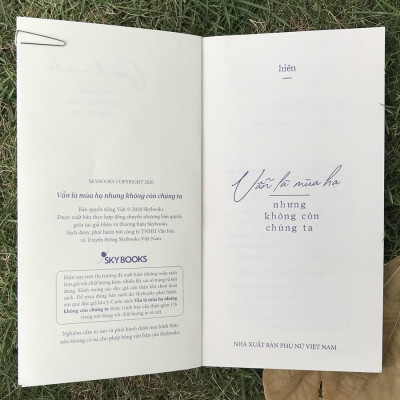 Sách - Vẫn Là Mùa Hạ Nhưng Không Còn Chúng Ta (Kèm Bookmark) 