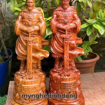 Tượng trần quốc tuấn trần hưng đạo vương bằng gỗ hương đá cao 50cm