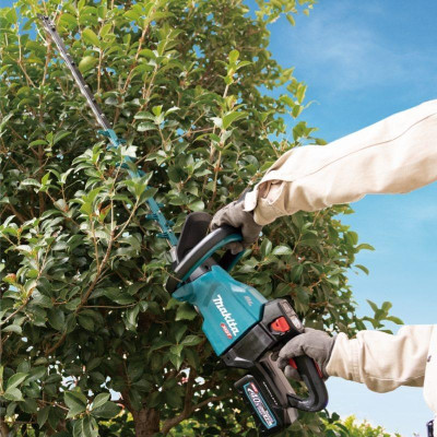 MÁY TỈA HÀNG RÀO DÙNG PIN 40V 700 W MAKITA UH005GZ01 (KHÔNG KÈM PIN VÀ ĐẾ SẠC) - HÀNG CHÍNH HÃNG