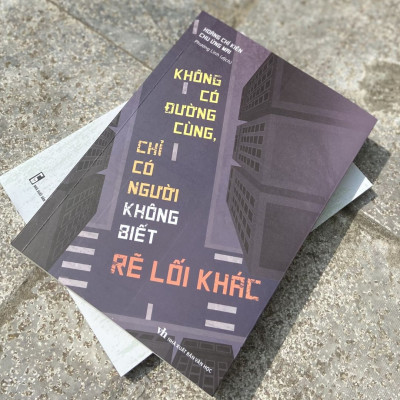 Combo sách: Làm Thế Nào Để Sống Một Đời Tốt Đẹp+Không Có Đường Cùng Chỉ Có Người Không Biết Rẽ Lối Khác+Bạn Càng Mạnh Mẽ Thế Giới Càng Công Bằng (TB) (MinhLongBooks)