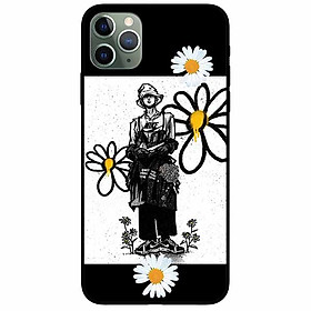 Ốp lưng in cho Iphone 11 Pro Max Mẫu Chàng Trai Hai Hoa Cúc