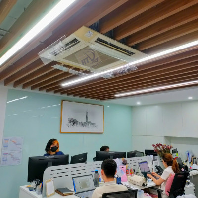 Tấm cản gió điều hòa âm trần trong suốt - (sản phẩm gồm: 1 cánh chắn gió cho 1 cửa ra của máy âm trần)