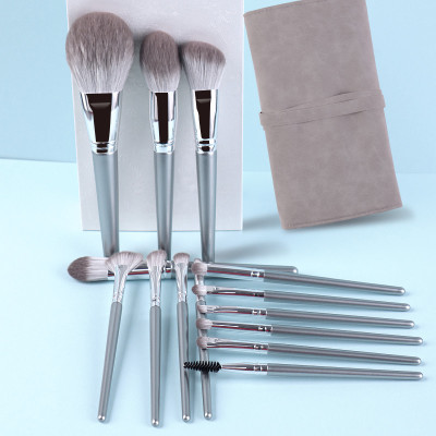 Bộ Cọ Trang Điểm 14 Cây Cán Bạc Cao Cấp Lông Siêu Mịn, Bám Phấn, Phù Hợp Mọi Loại Da, Không Gây Khó Chịu Cho Người Dùng, Có Bao Da Nhỏ Gọn, Tiện Dụng Đầy Đủ Chức Năng Makeup Cá Nhân Hiệu Quả, Tay Cầm Thoải Mái, Dễ Dàng Sử Dụng DRU - Hàng Chính Hãng