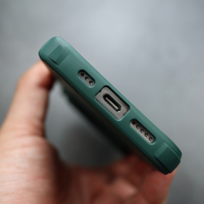 Ốp lưng chống sốc bảo vệ camera cho iPhone 16 / 16 Plus / 16 Pro / 16 Pro Max hiệu Nillkin Camshield - Viền dẻo TPU, đệm khí chống sốc, Lưng nhám PC - Hàng nhập khẩu