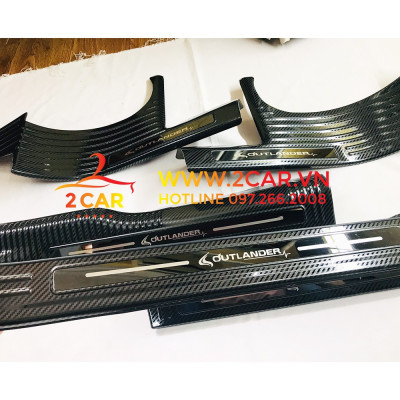 Ốp bậc cửa, nẹp bước chân, chống trầy bậc cốp CARBON xe Outlander 2016 - 2021 vân cacbon hàng đẹp