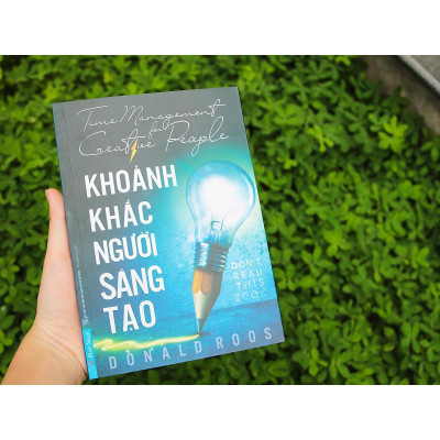Sách - Khoảnh Khắc Người Sáng Tạo